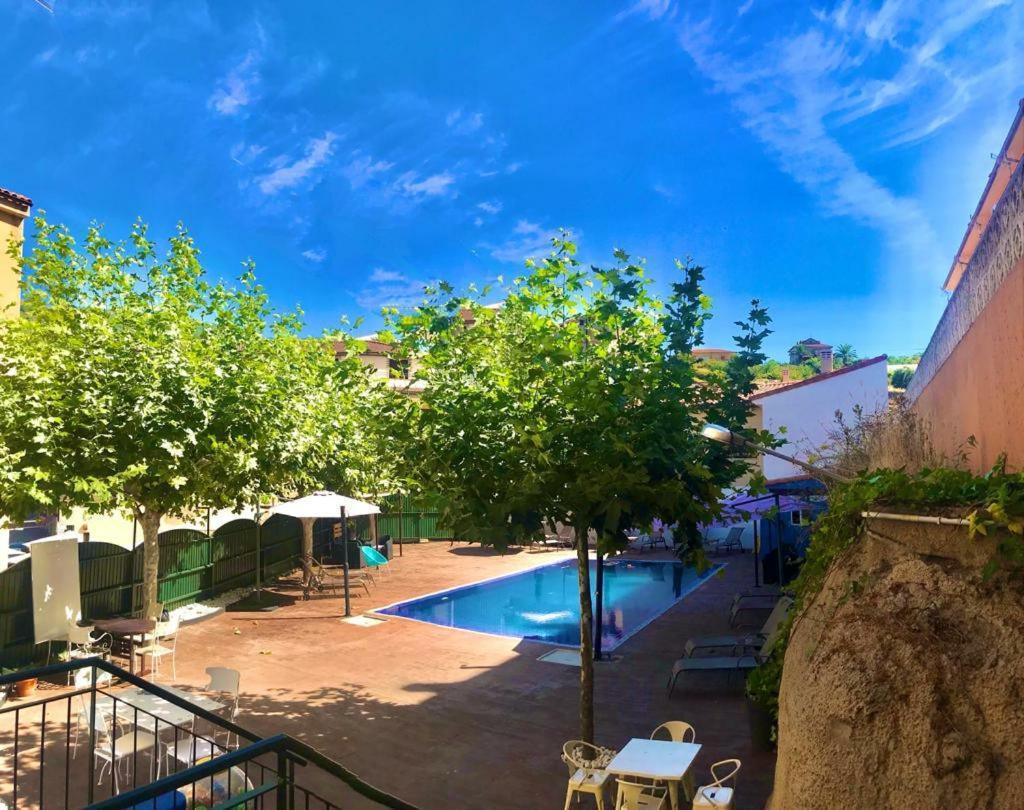 Prado Del Abuelo Apartment Cabezuela Del Valle Luaran gambar